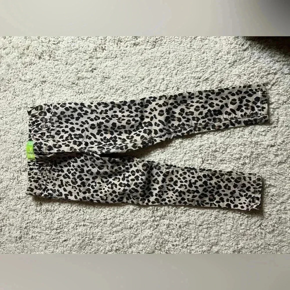 OLD NAVY GIRLS JEGGINGS SIZE 5T EUC LEOPARD PRINT - Picture 1 of 5